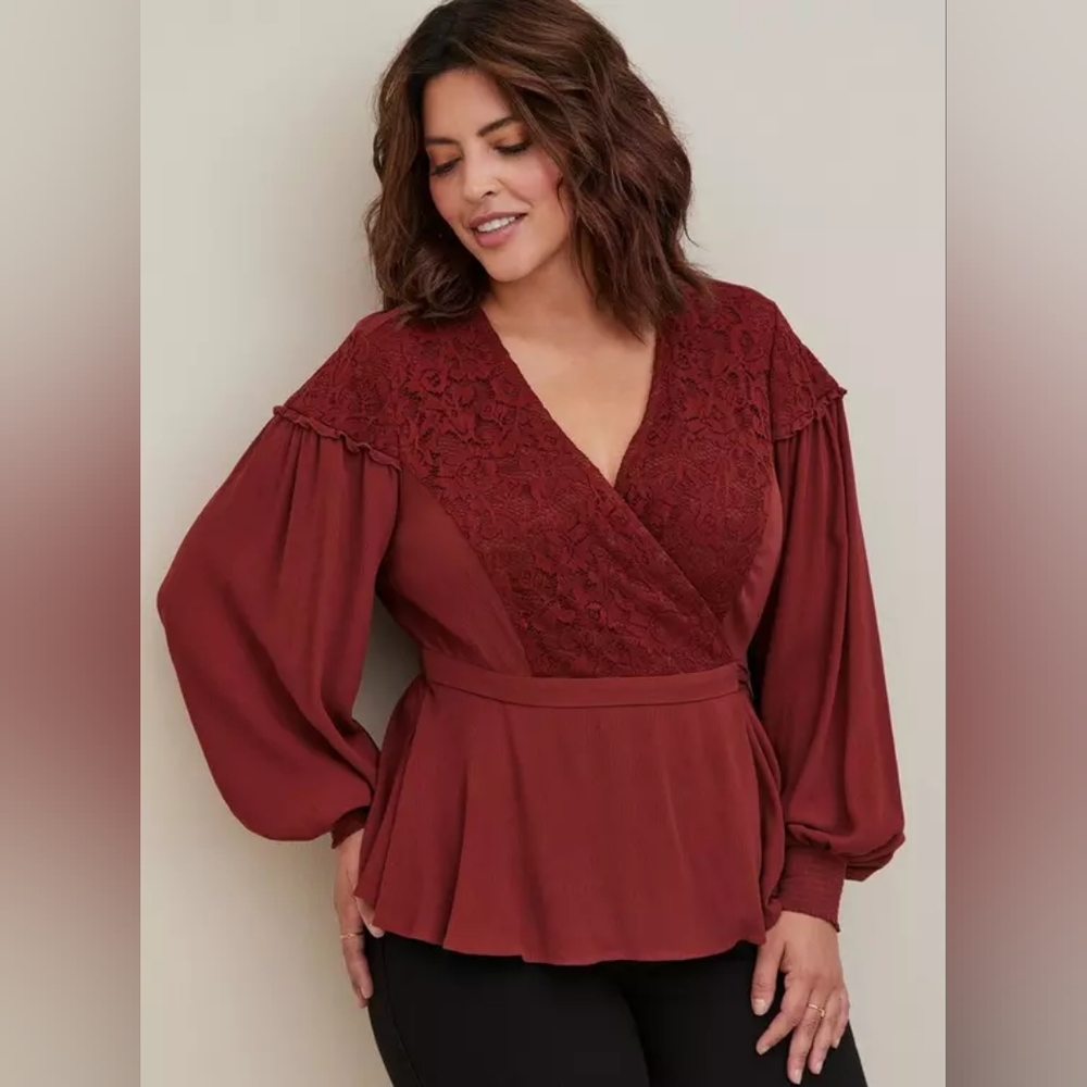Crinkle Gauze Lace Inset Surplice Top - PLUS SIZE 00/M/L/10 (D3-8)